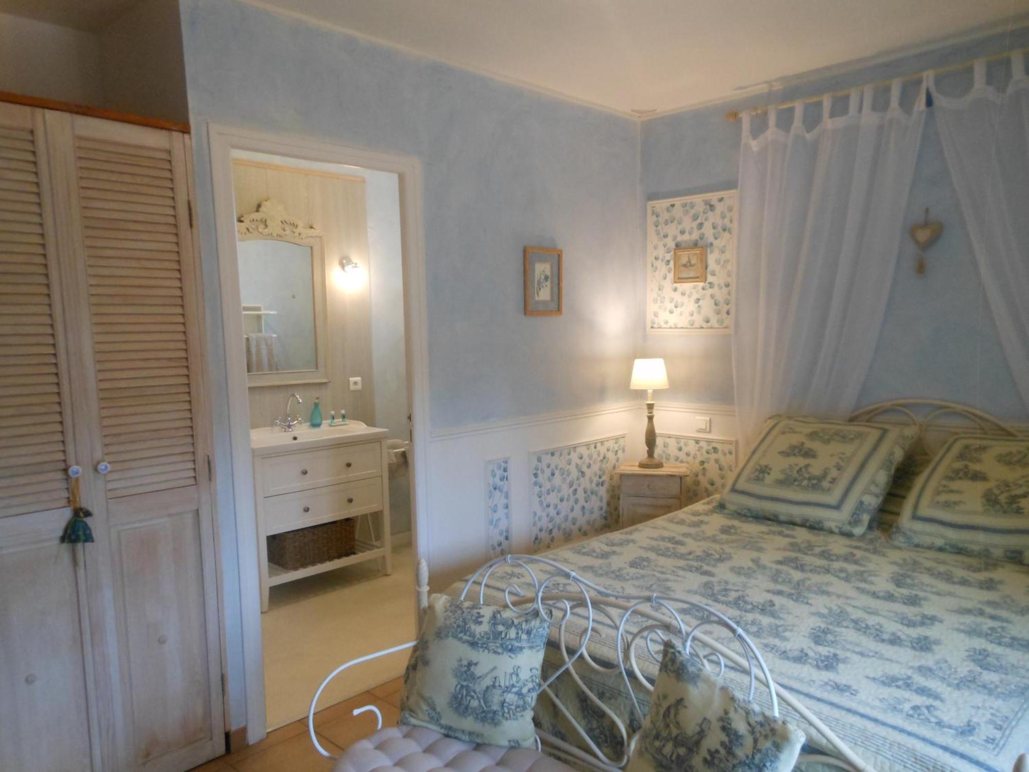 Les Passiflores Roussillon  Ruang foto